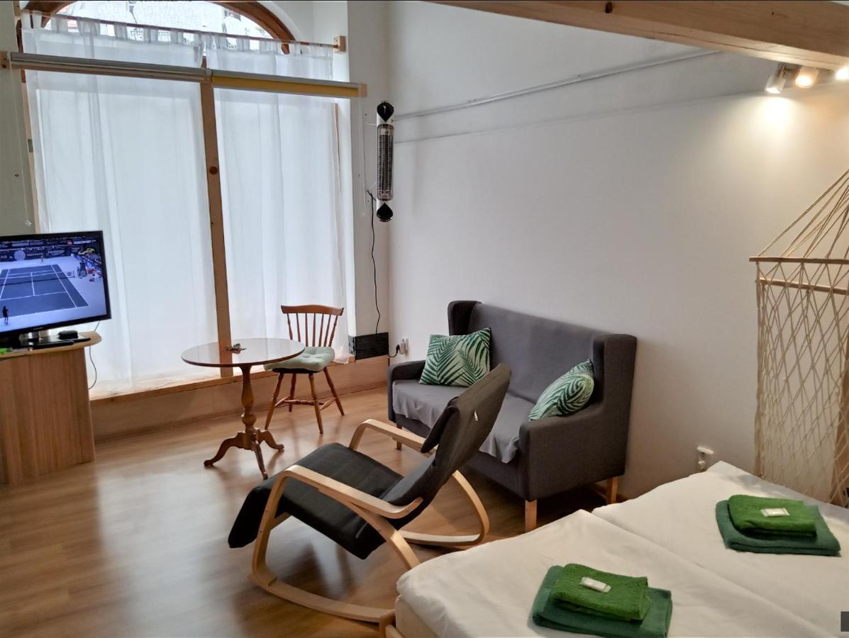 Apartment Pod Hradem Loket Eksteriør bilde